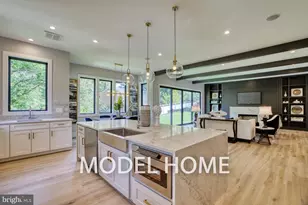 911 Desale St SW, Vienna, VA 22180 - Photo 18