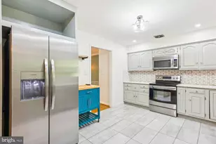 5635 Glenwood Dr, Alexandria, VA 22310 - Photo 6