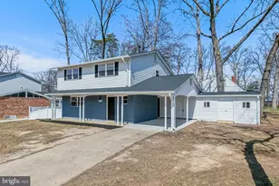 6815 Rolling Rd, Springfield, VA 22152 - Photo 2