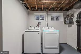 6815 Rolling Rd, Springfield, VA 22152 - Photo 40