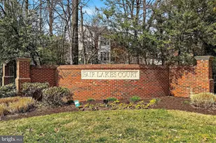 4135 Brookgreen Dr, Fairfax, VA 22033 - Photo 4