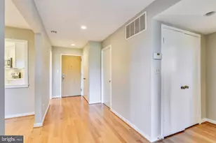 11500 Fairway Dr, Reston, VA 20190 - Photo 4