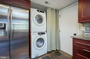 12827 Fantasia Dr, Herndon, VA 20170 - Photo 16