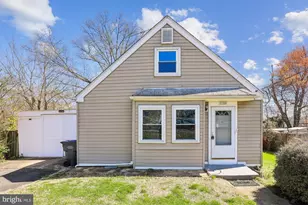 2328 Fort Dr, Alexandria, VA 22303 - Photo 1