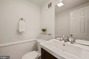 6800 Seton Ct, Springfield, VA 22152 - Photo 36