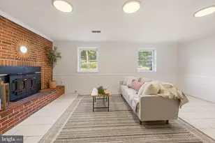 6800 Seton Ct, Springfield, VA 22152 - Photo 30