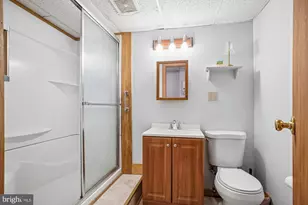 12729 Fantasia Dr, Herndon, VA 20170 - Photo 36