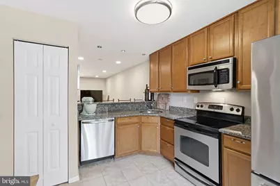 4037 Summer Hollow Court #158-G, Chantilly, VA 20151 - Photo 4