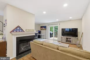 4037 Summer Hollow Ct, Chantilly, VA 20151 - Photo 12