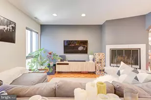 11621 Newbridge Ct, Reston, VA 20191 - Photo 6