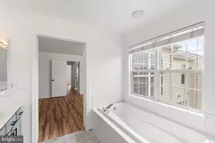 2372 Woodland Pond Ln, Herndon, VA 20171 - Photo 40