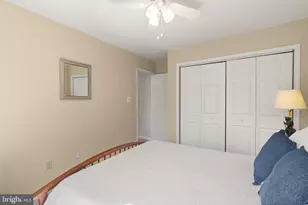 8610 Rocky Gap Ct, Lorton, VA 22079 - Photo 16