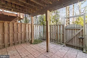 8610 Rocky Gap Ct, Lorton, VA 22079 - Photo 26