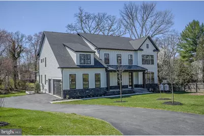 2424 Carey Lane, Vienna, VA 22181 - Photo 2