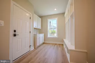 2424 Carey Ln, Vienna, VA 22181 - Photo 26