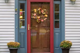 9701 Tree Hollow Ct, Fairfax Station, VA 22039 - Photo 4