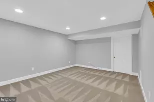 9701 Tree Hollow Ct, Fairfax Station, VA 22039 - Photo 48