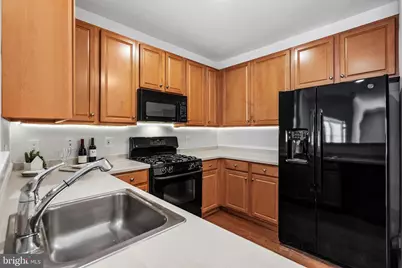 12001 Market Street #266, Reston, VA 20190 - Photo 14