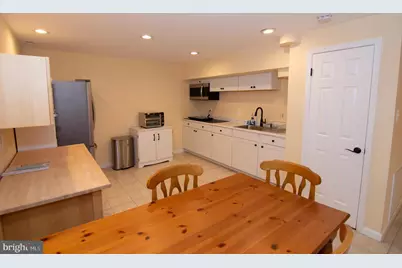 404 Talahi Road SE, Vienna, VA 22180 - Photo 12