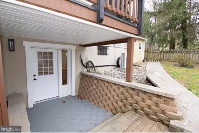 404 Talahi Road SE, Vienna, VA 22180 - Photo 1