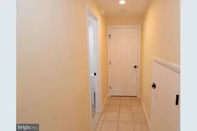 404 Talahi Road SE, Vienna, VA 22180 - Photo 2