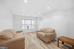 5672 Kirkham Ct, Springfield, VA 22151 - Photo 14