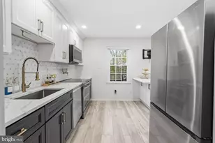 5672 Kirkham Ct, Springfield, VA 22151 - Photo 4