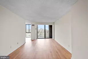 2300 Pimmit Dr, Falls Church, VA 22043 - Photo 8