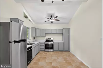 7818 Glenister Drive, Springfield, VA 22152 - Photo 10
