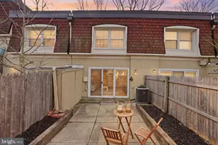 8230 Carrleigh Pkwy, Springfield, VA 22152 - Photo 20