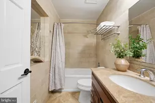 8230 Carrleigh Pkwy, Springfield, VA 22152 - Photo 16