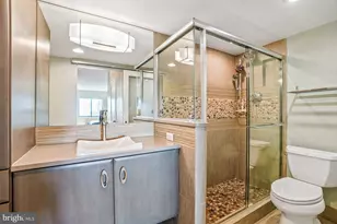 5901 Mt Eagle Dr, Alexandria, VA 22303 - Photo 22