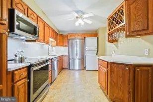 5901 Mt Eagle Dr, Alexandria, VA 22303 - Photo 14