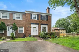 14710 Bentley Square, Centreville, VA 20120 - Photo 2