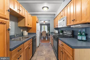 14710 Bentley Square, Centreville, VA 20120 - Photo 14