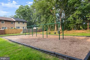 14710 Bentley Square, Centreville, VA 20120 - Photo 46