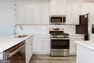 13927 Airfoil Rd, Herndon, VA 20171 - Photo 16