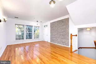 11622 Cavalier Landing Ct, Fairfax, VA 22030 - Photo 4