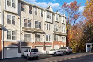 11622 Cavalier Landing Ct, Fairfax, VA 22030 - Photo 24