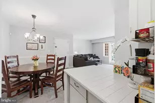 5911 Prince James Dr, Springfield, VA 22152 - Photo 10