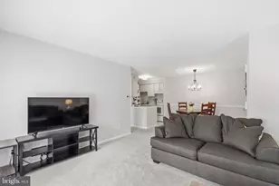 5911 Prince James Dr, Springfield, VA 22152 - Photo 6