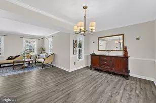 13224 Coralberry Dr, Fairfax, VA 22033 - Photo 18
