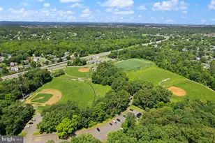 13109 Poplar Tree Rd, Fairfax, VA 22033 - Photo 2