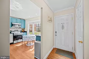 4469 Holly Ave, Fairfax, VA 22030 - Photo 4