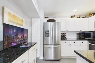 1645 International Dr, McLean, VA 22102 - Photo 6