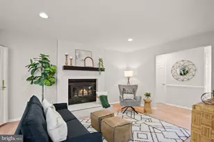 2592 John Milton Dr, Herndon, VA 20171 - Photo 22