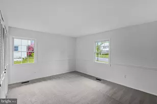 4136 Meadow Hill Ln, Fairfax, VA 22033 - Photo 18
