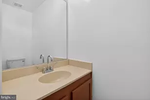 6739 Rockledge Pl, Centreville, VA 20121 - Photo 16