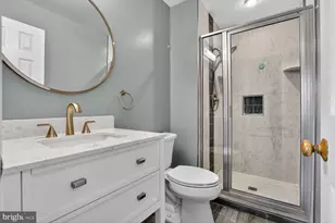 6739 Rockledge Pl, Centreville, VA 20121 - Photo 12