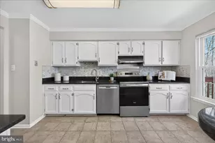 6163 Forest Creek Ln, Springfield, VA 22152 - Photo 6